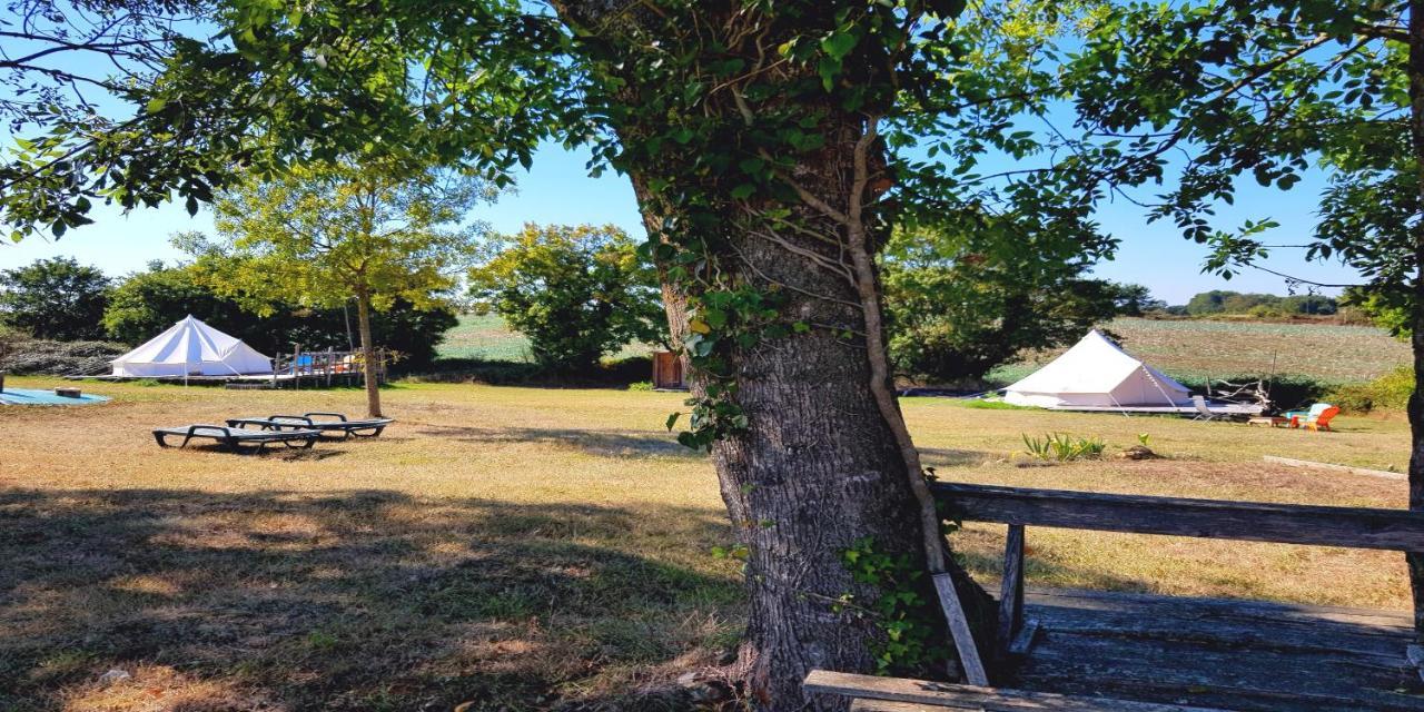 Camping La Petite Houmee Curzay-sur-Vonne Exterior photo