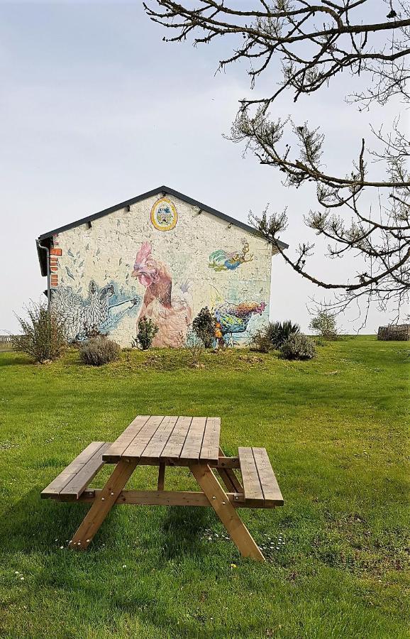 Camping La Petite Houmee Curzay-sur-Vonne Exterior photo